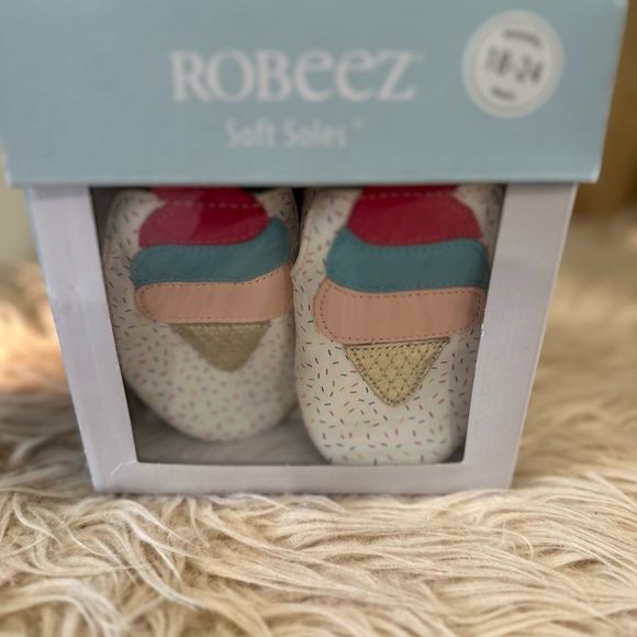 Robeez size 18-24 - Picture 5 of 6